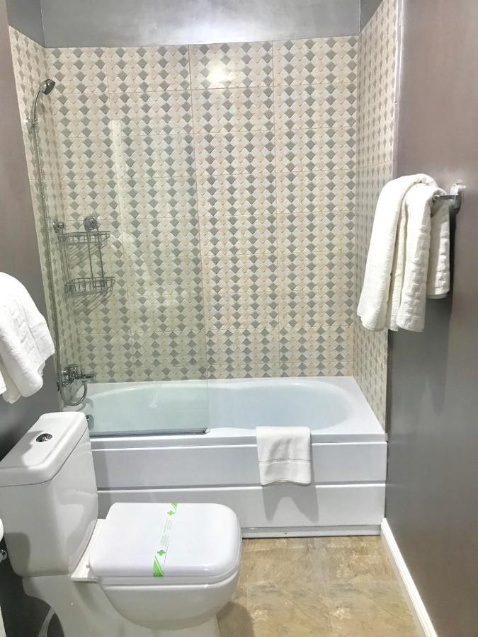 18 Boutique Bucureşti