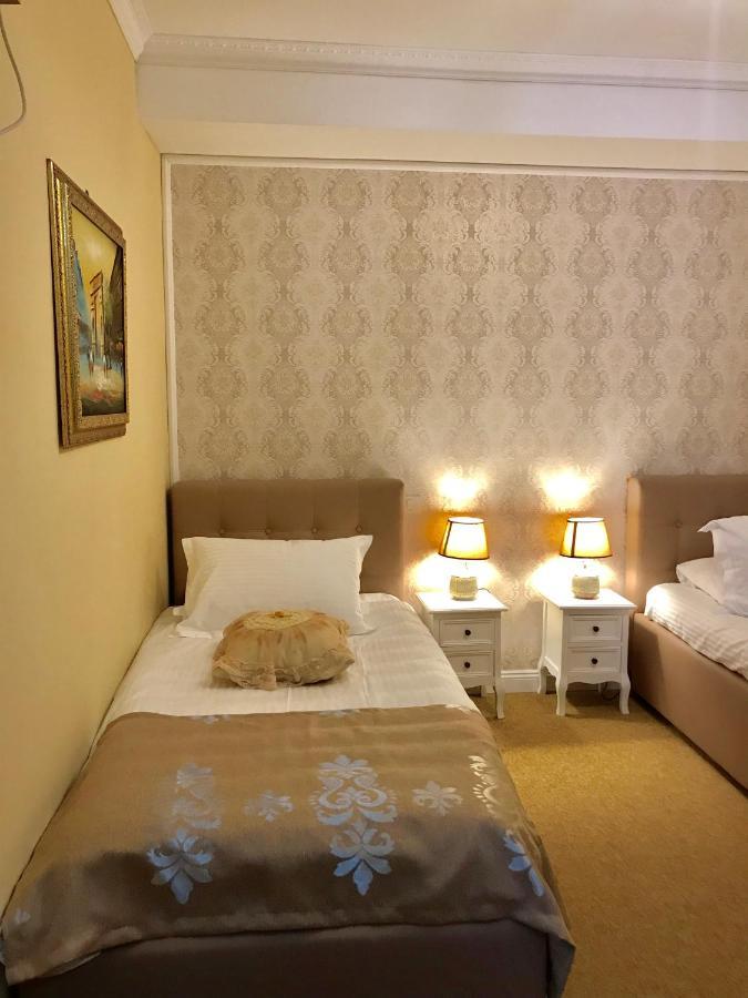 18 Boutique 3*